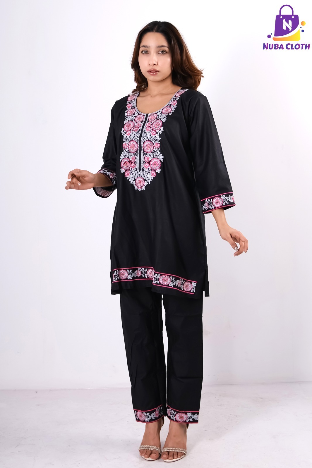 Elegant Noir Pink Embroid...